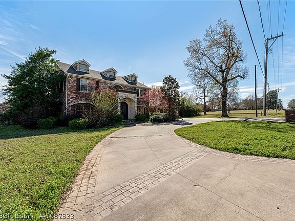 3rd image of 9714 Moody Rd