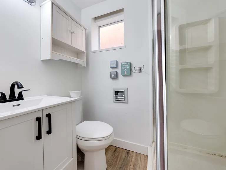 5578 Oakglen Dr — Photo 8