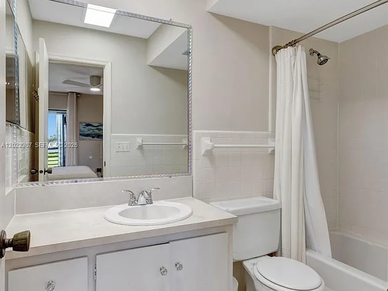 755 Saturn St #G202 — Photo 32