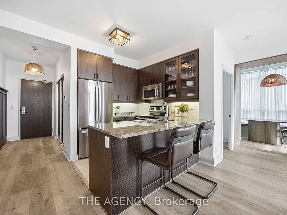 1185 The Queensway #1104