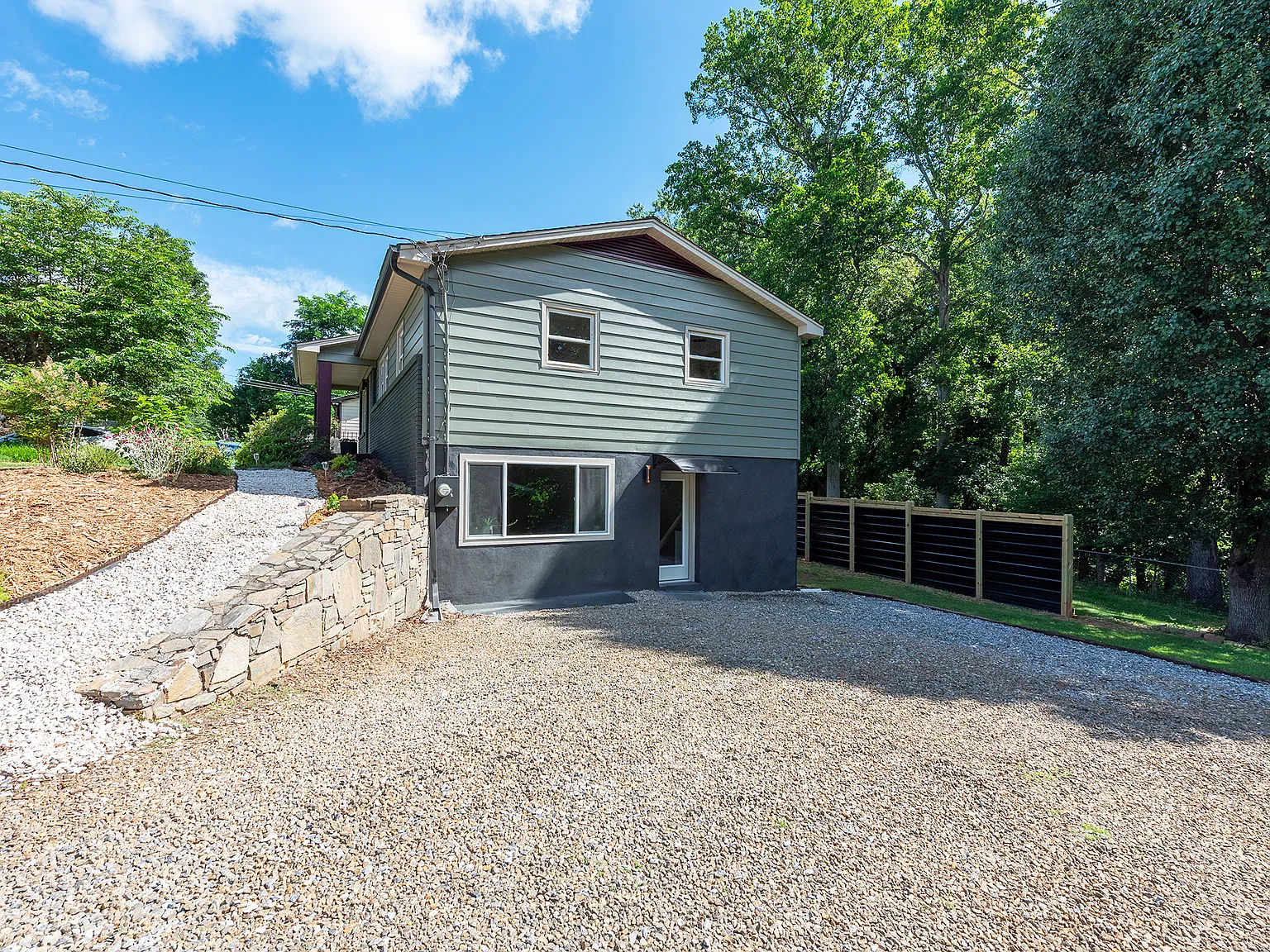 32 Harnett St — Photo 4