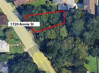 1720 Annie St NW, Atlanta, GA 30318