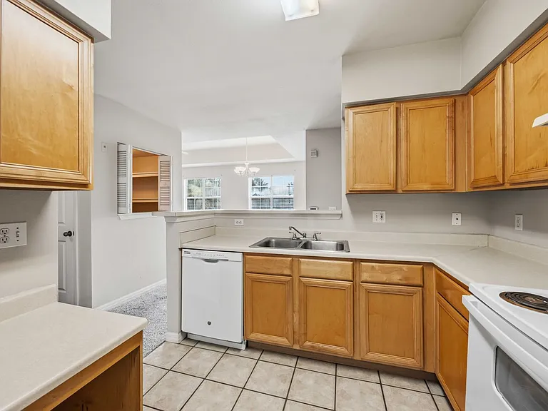 1195 Villagio Cir #203 — Photo 16