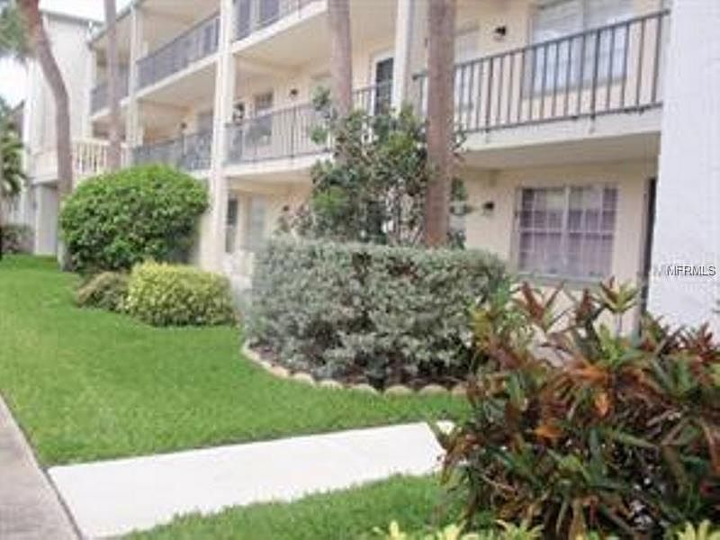1st image of 11720 Park Blvd APT 305