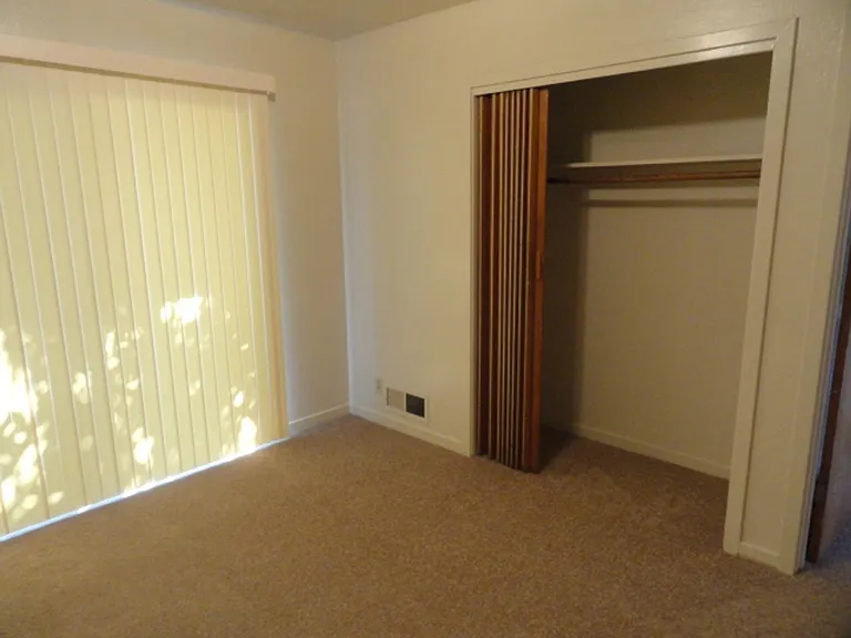 830 Sunset Dr — Photo 7