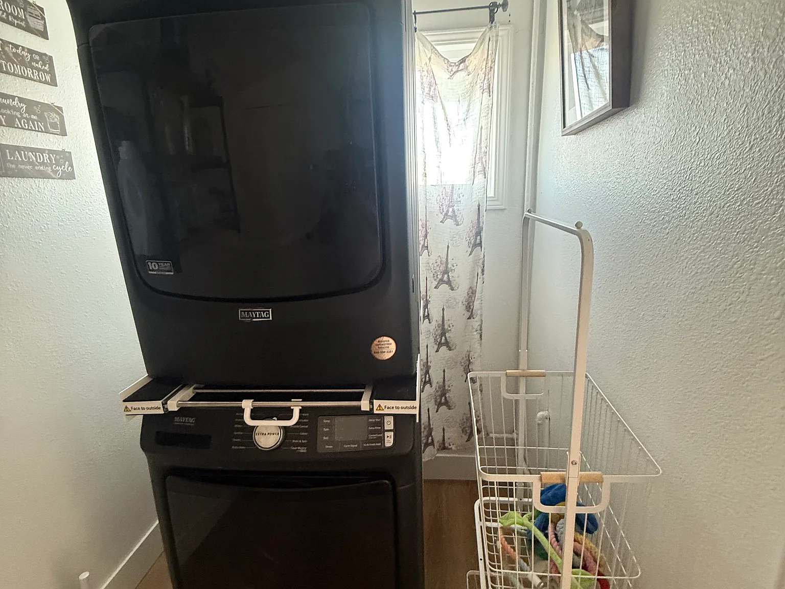 4 bed, 2800 sqft, $2,600 — Photo 1