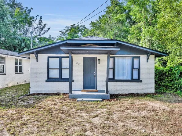 2107 Hollywood Ave, Eustis, FL 32726