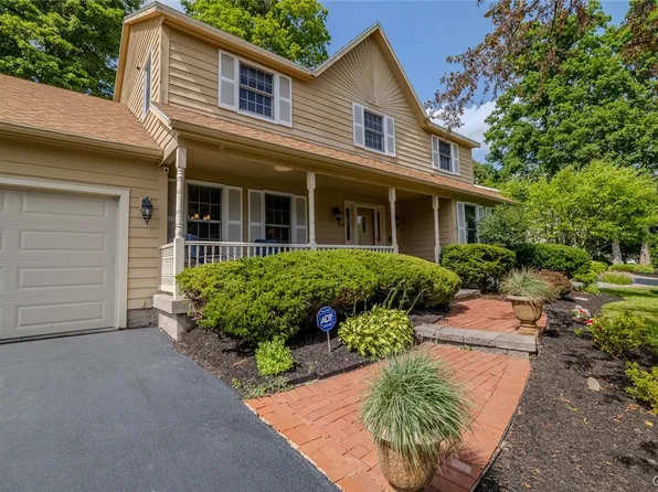 3705 Black Brant Dr, Liverpool, NY 13090