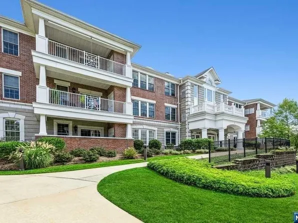 89 Four Seasons Dr, North Caldwell, NJ 07006