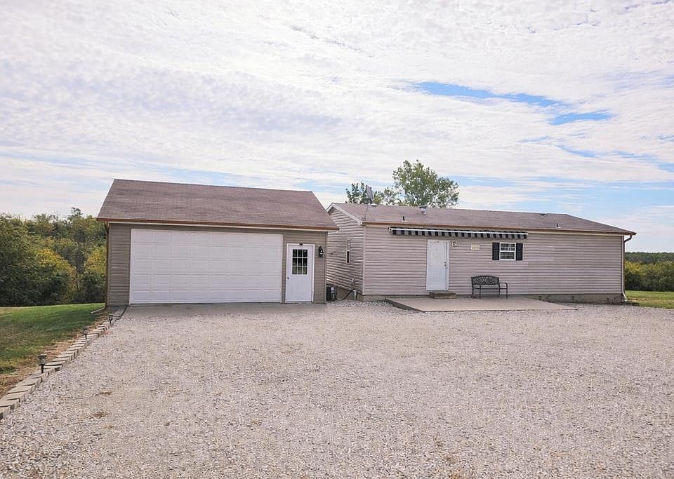 1st image of 32205 Brant Ln