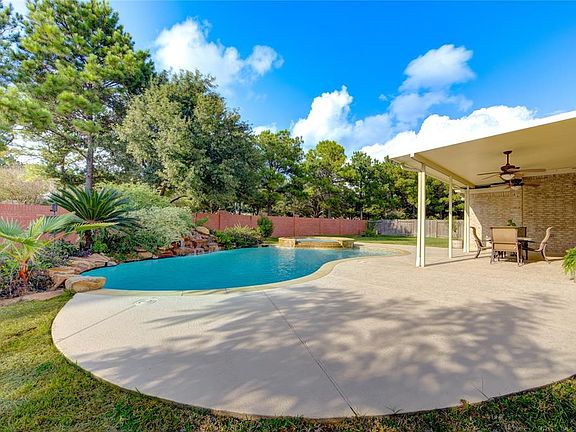 3rd image of 5006 Meadow Dawn Court