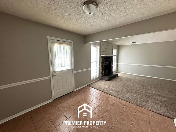 4th image of 4535 Country Brook Dr