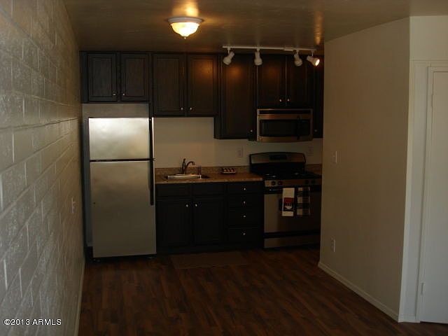 2nd image of 610 N 4th Ave APT 9