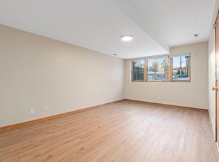 2815 N Avers Ave #B, Chicago, IL 60618