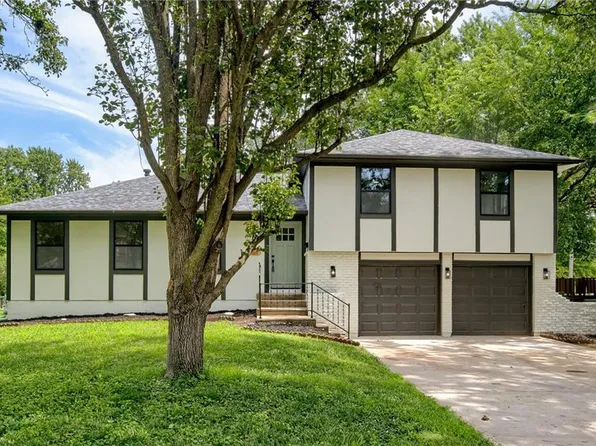 103 Manor Dr, Belton, MO 64012