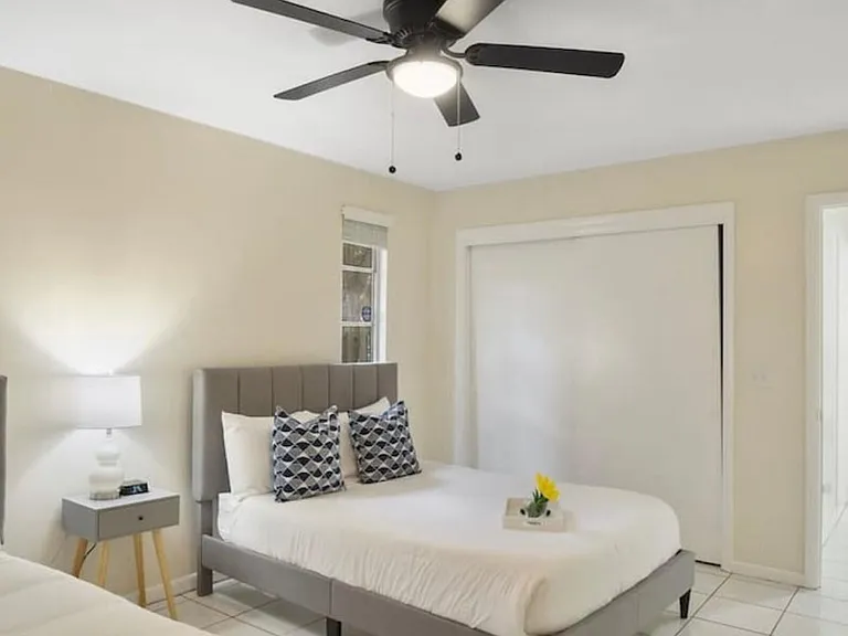 1516 S Trask St — Photo 10