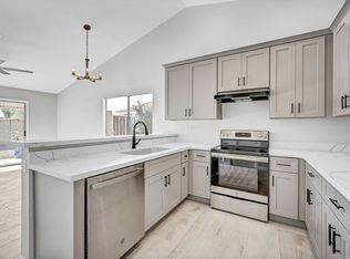 225 W Wickieup Ln, Phoenix, AZ 85027
