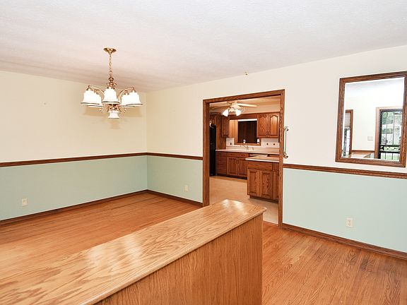 2nd image of 340 Burke Ave