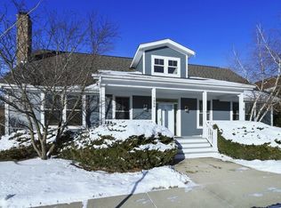 1334 Coneflower Rd, Grayslake, IL 60030