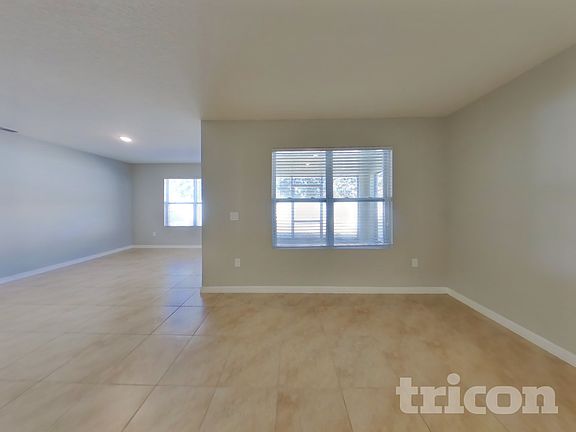 4th image of 530 Squires Grove Dr
