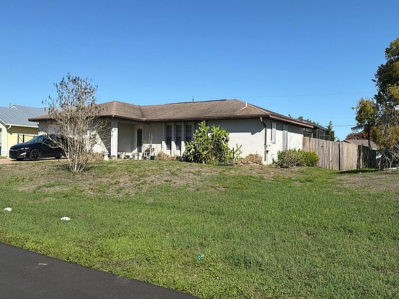 2nd image of 441 SE Guava Ter