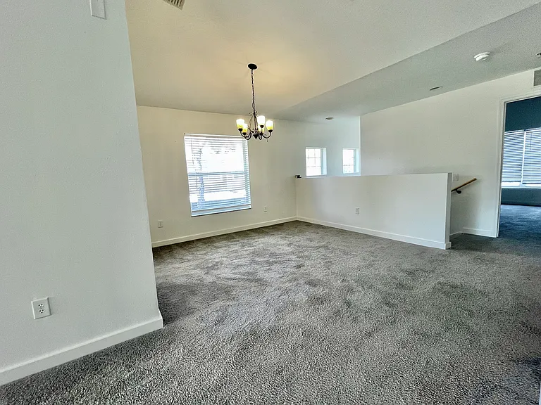 2096 Kings Palace Dr — Photo 6