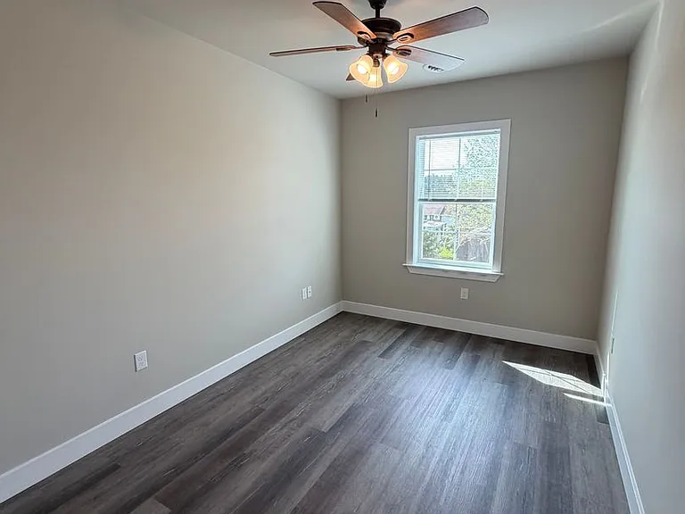 Salem Run Apartments Phase 2 — Photo 182