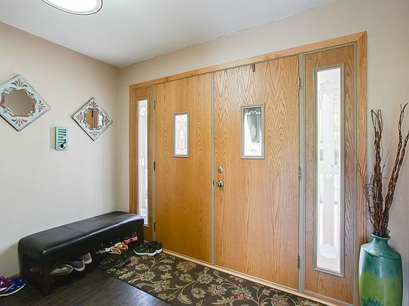 5th image of 625 Crestview Ln