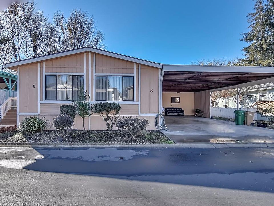 2nd image of 6 River Bend Dr