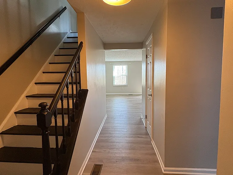 784 S Woodlyn Dr — Photo 3