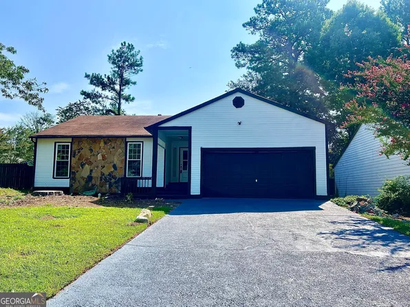 2034 Corners Cir, Lithonia, GA 30058