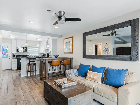 1311 La Palma St Unit 4, San Diego, CA 92109