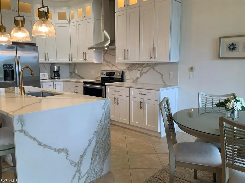 4 bed, 2.0 bath, 2364 sqft, $8,500 — Photo 3