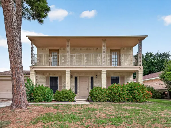 18534 Sweetmeadow Dr, Spring, TX 77379