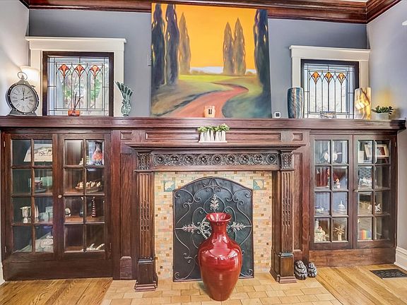 5th image of 6556 N Bosworth Ave