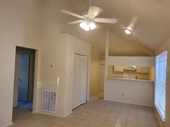 4th image of 15135 Kennedy Oaks St