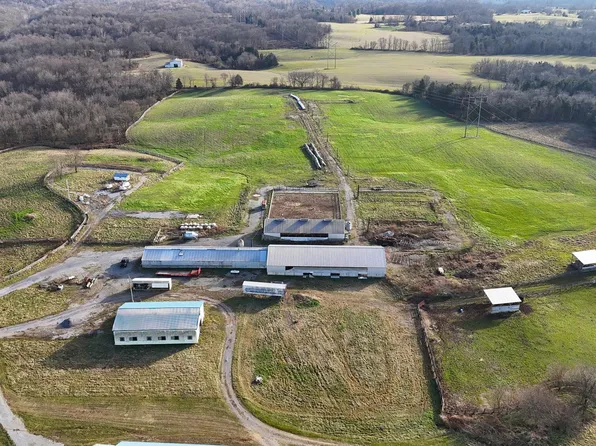 10849 Fairview Rd, Bennington, IN 47011