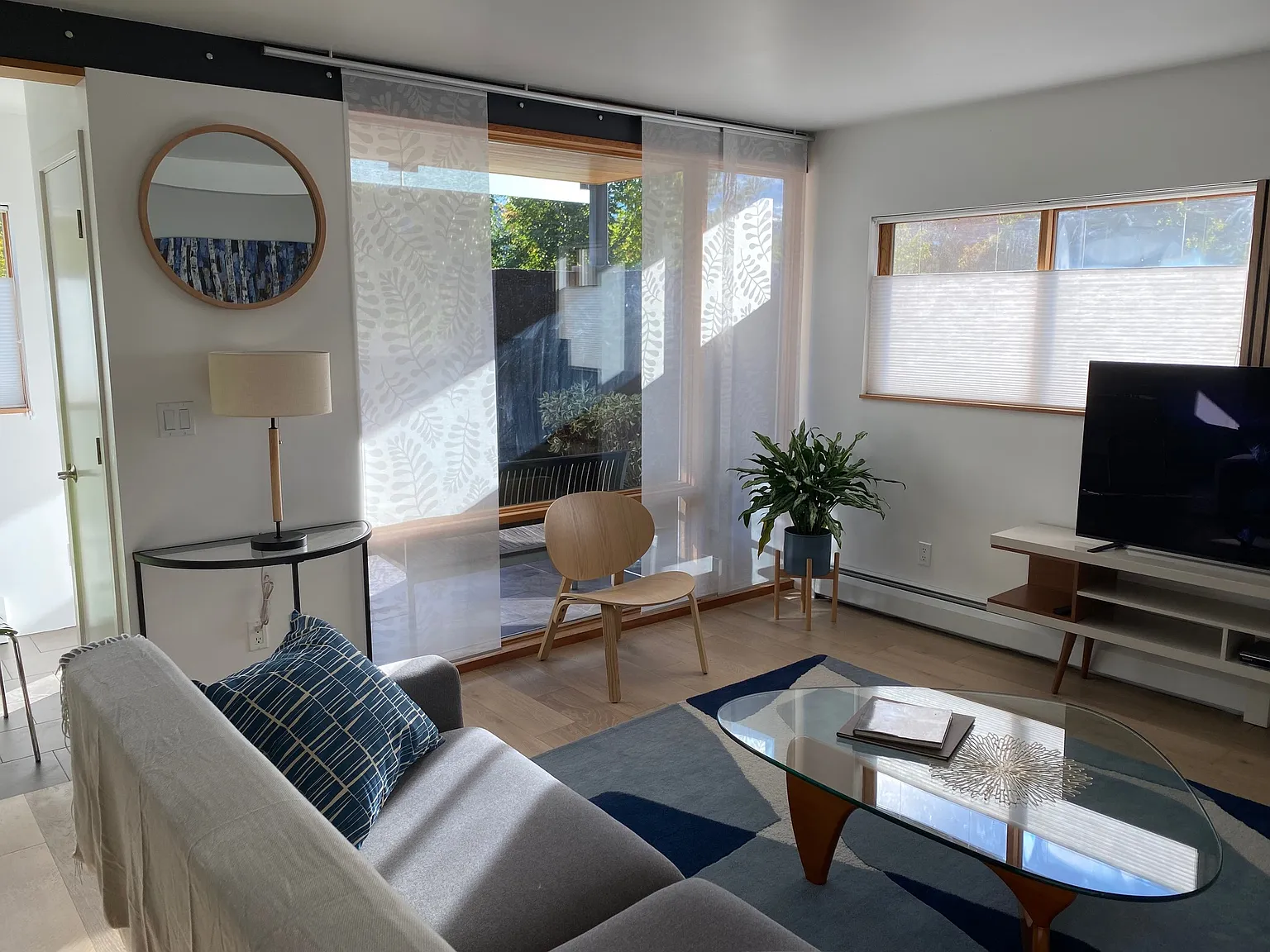 2 bed, 920 sqft, $4,500 — Photo 4