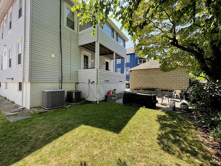 81 Poplar St #81 — Photo 19