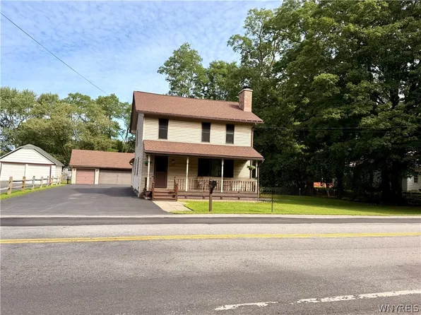 2522 Emery Rd, South Wales, NY 14139