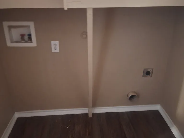 110 Ewing St — Photo 10