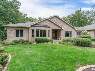 6761 Ridges Ct, Bettendorf, IA 52722