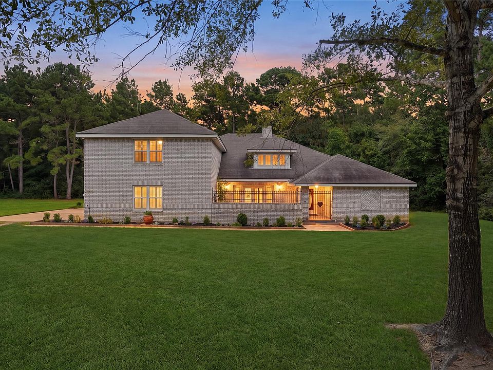 1st image of 28710 Sapphire Cir