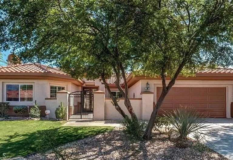 108 Clearwater Way — Photo 1