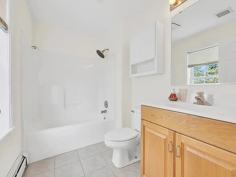 1541 Monmouth Ave #A — Photo 16
