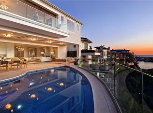301 Carnation Ave, Corona Del Mar, CA 92625