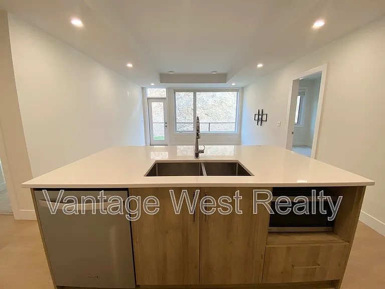 767 Deans Dr #2 — Photo 7
