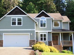 16336 Reitan Rd NE, Bainbridge Island, WA 98110
