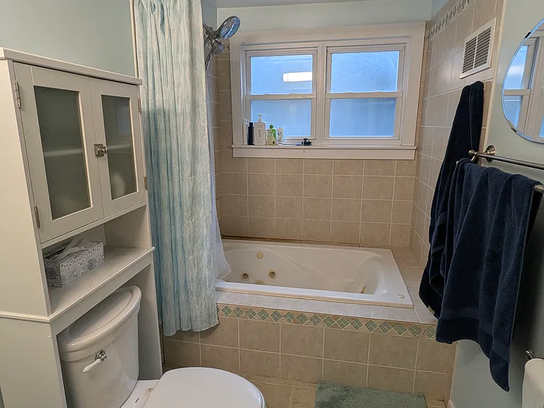1035 Bucklin St — Photo 16