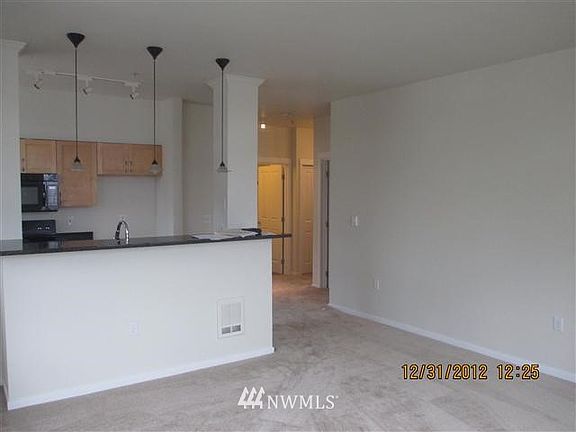 5th image of 111 108th Avenue NE #B406